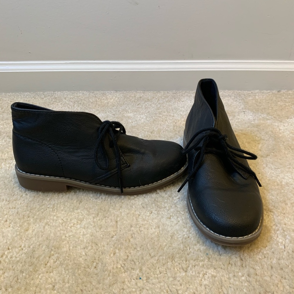 The children’s place ankle boot black size 4